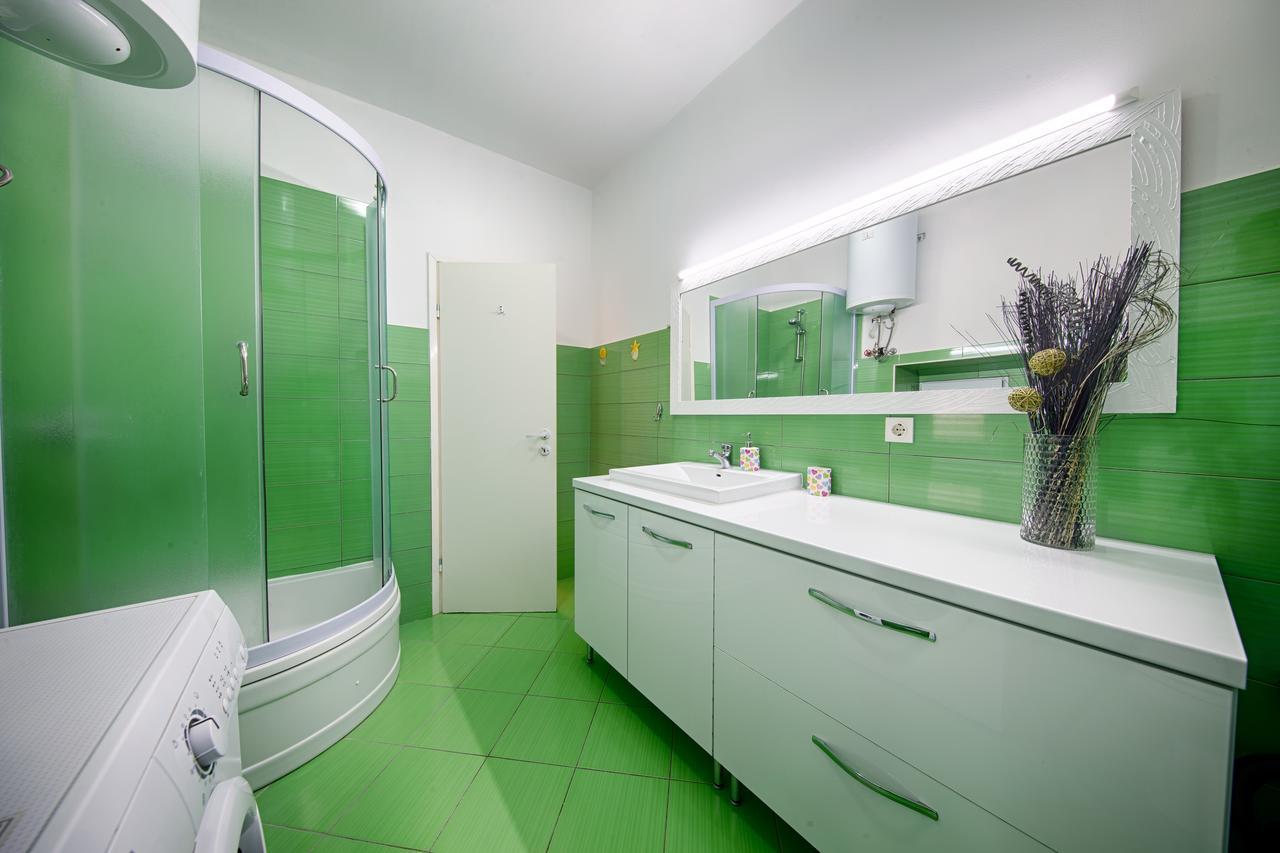 Apartment Jure Віс Екстер'єр фото